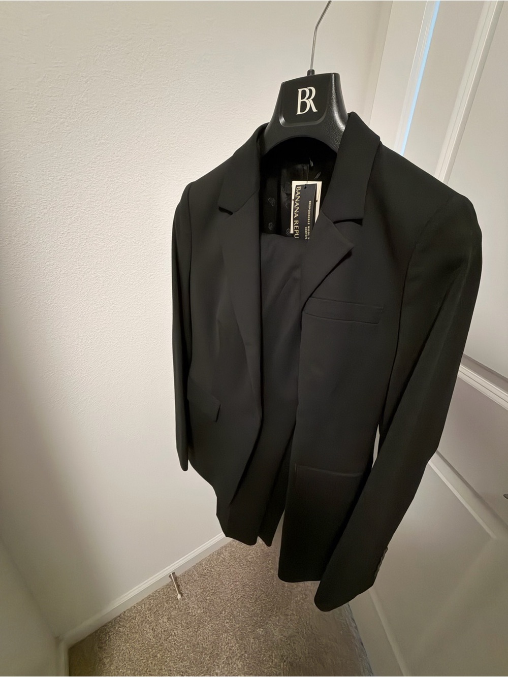 Banana Republic Women’s Black Single-Breasted Blazer